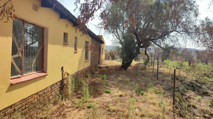 6 Bedroom Property for Sale in Swartruggens North West